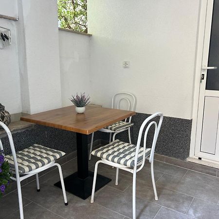 Story Appartement Baška Voda Buitenkant foto
