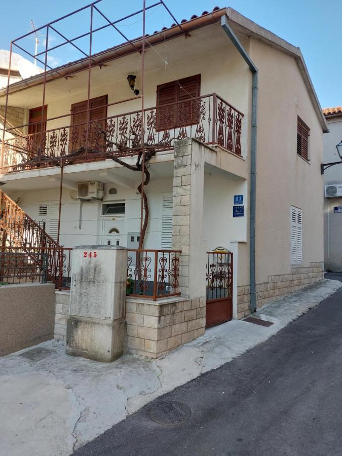 Story Appartement Baška Voda Buitenkant foto