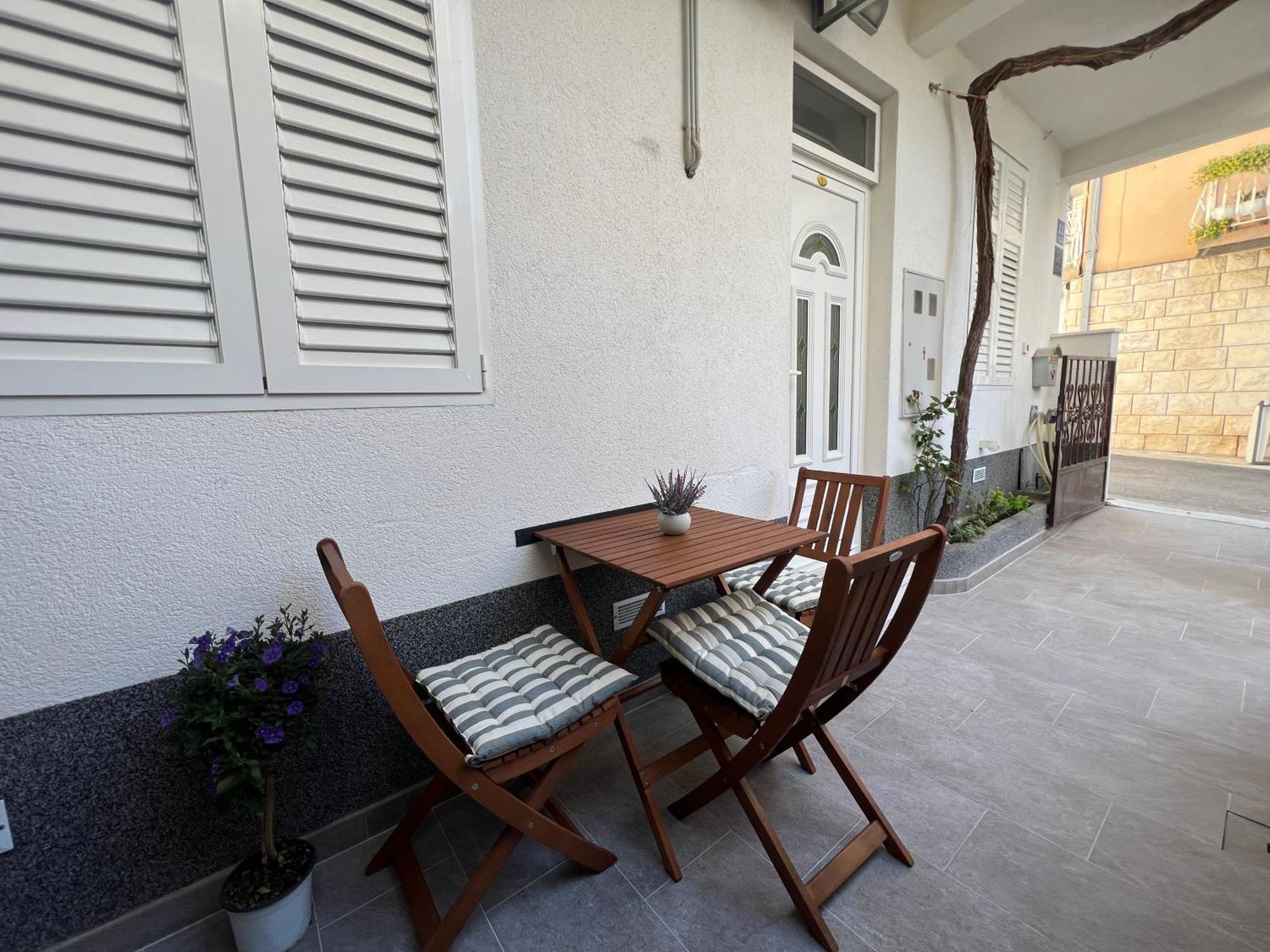 Story Appartement Baška Voda Buitenkant foto
