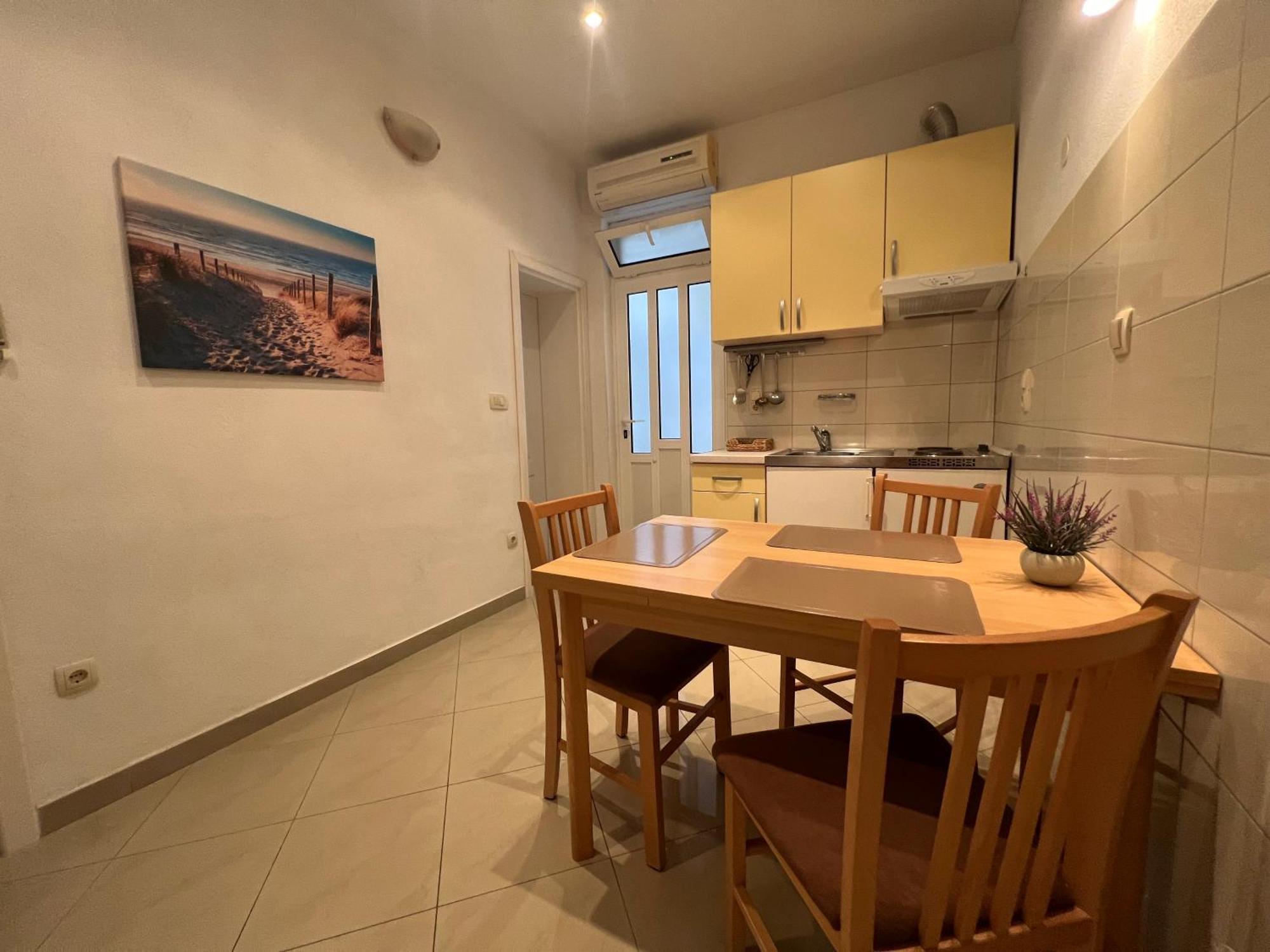 Story Appartement Baška Voda Buitenkant foto