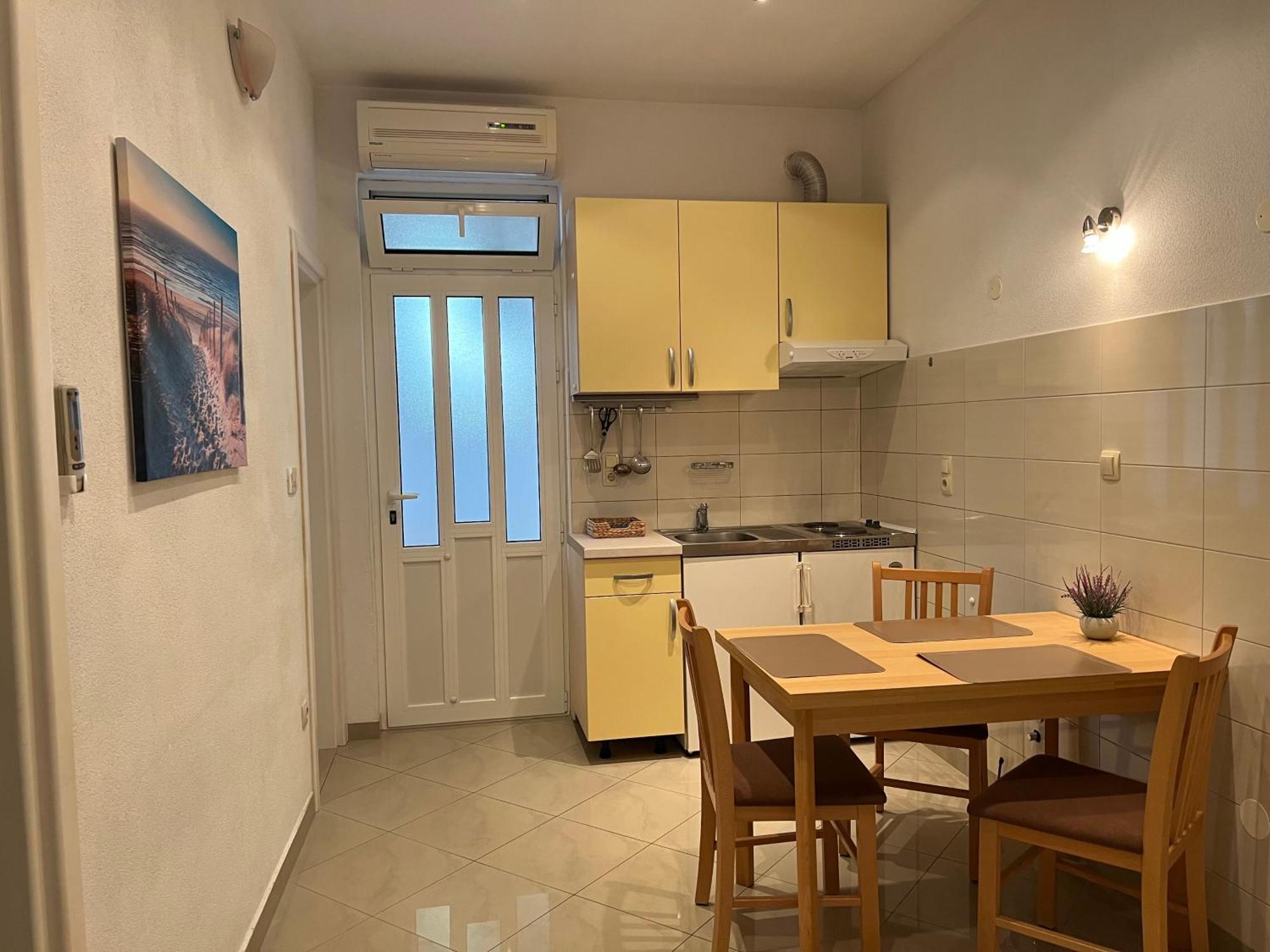 Story Appartement Baška Voda Buitenkant foto