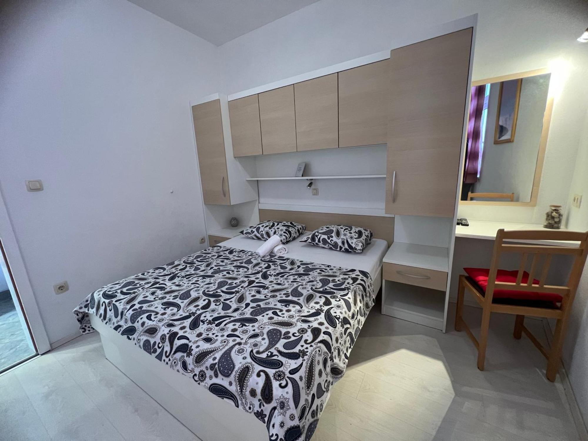 Story Appartement Baška Voda Buitenkant foto