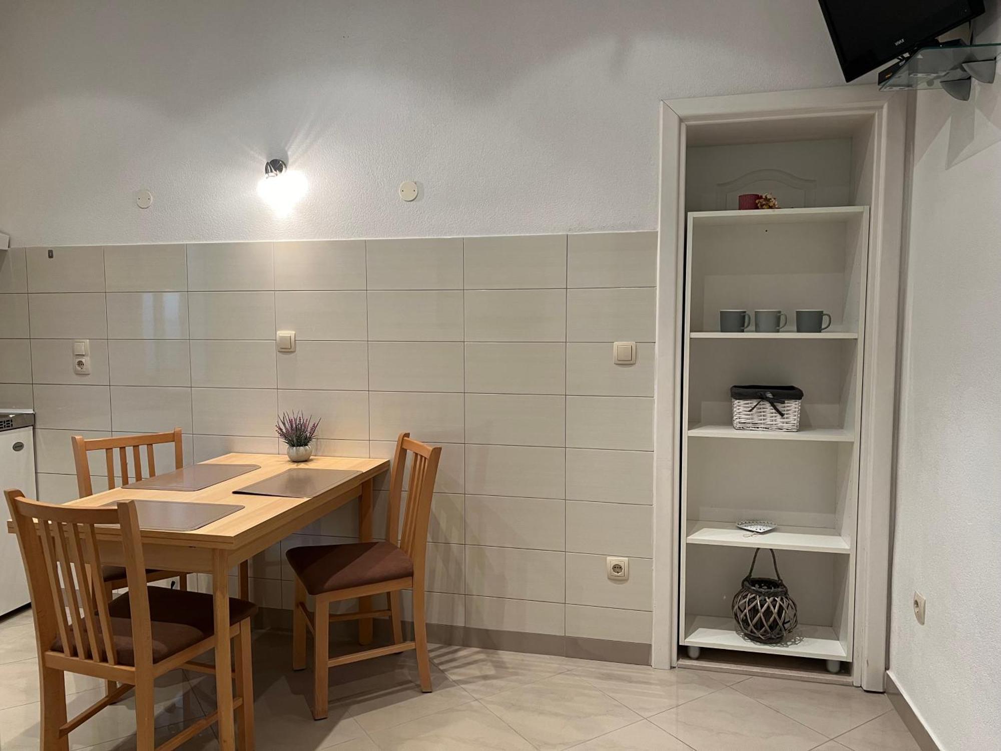 Story Appartement Baška Voda Buitenkant foto