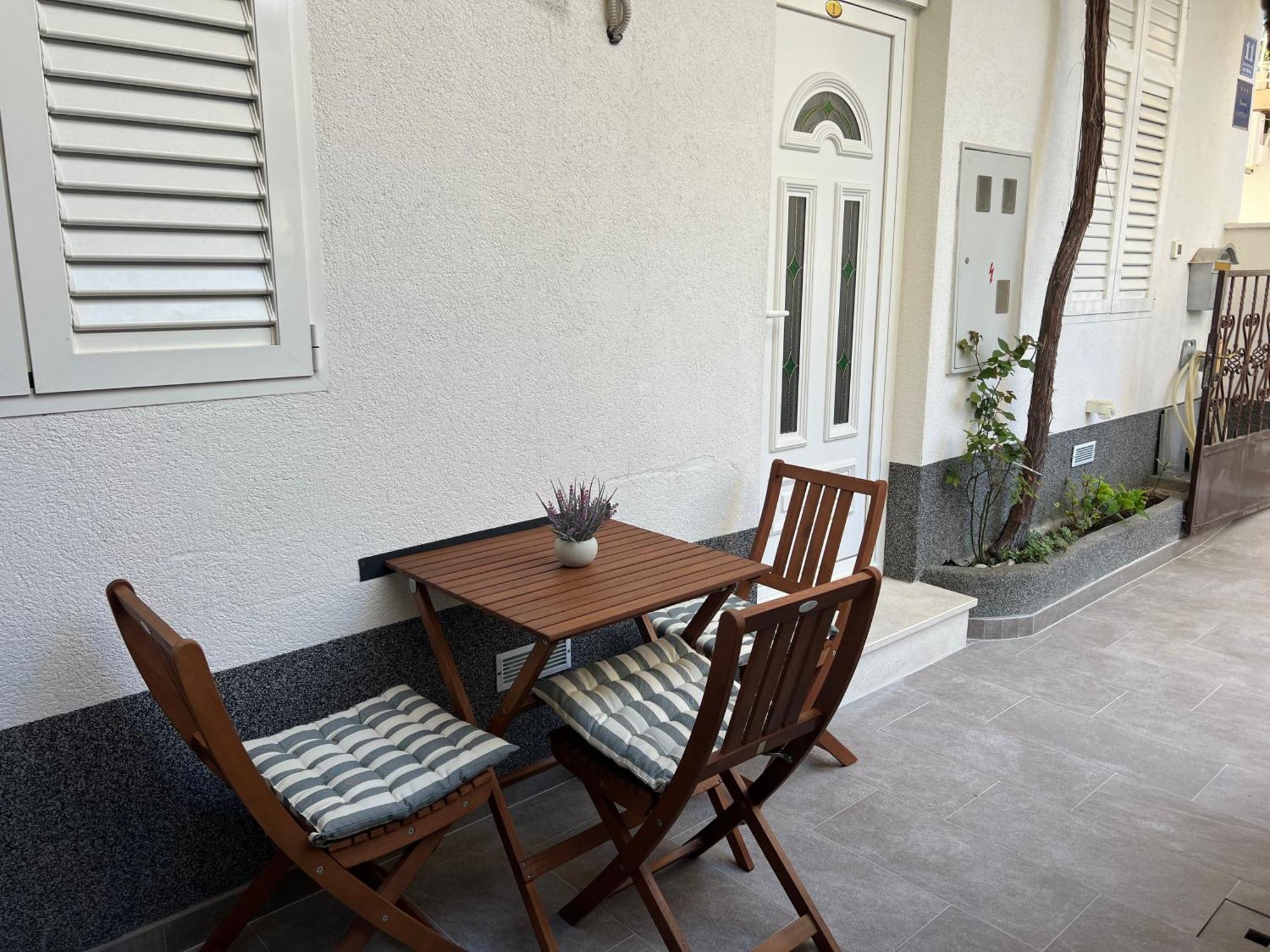 Story Appartement Baška Voda Buitenkant foto