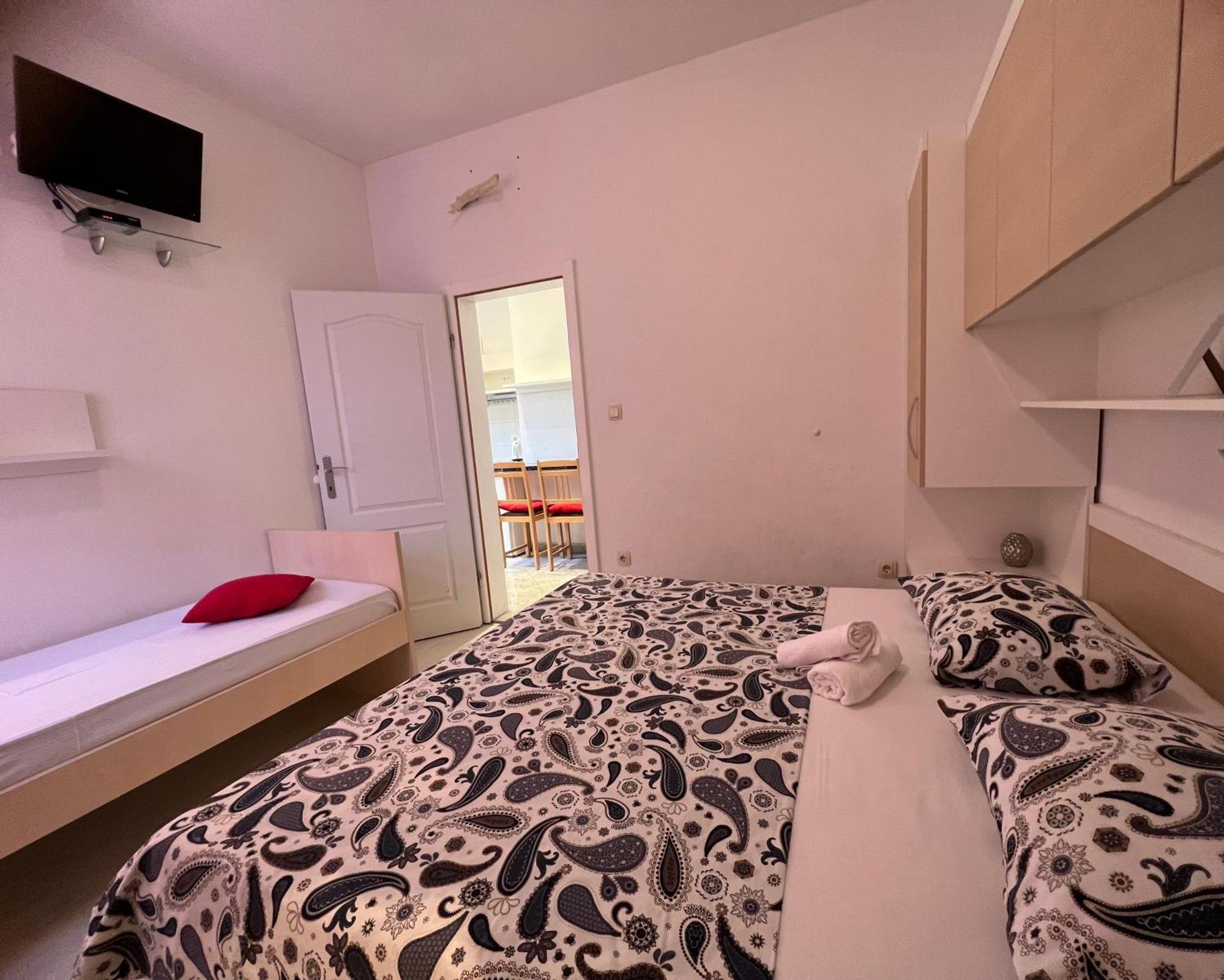 Story Appartement Baška Voda Buitenkant foto
