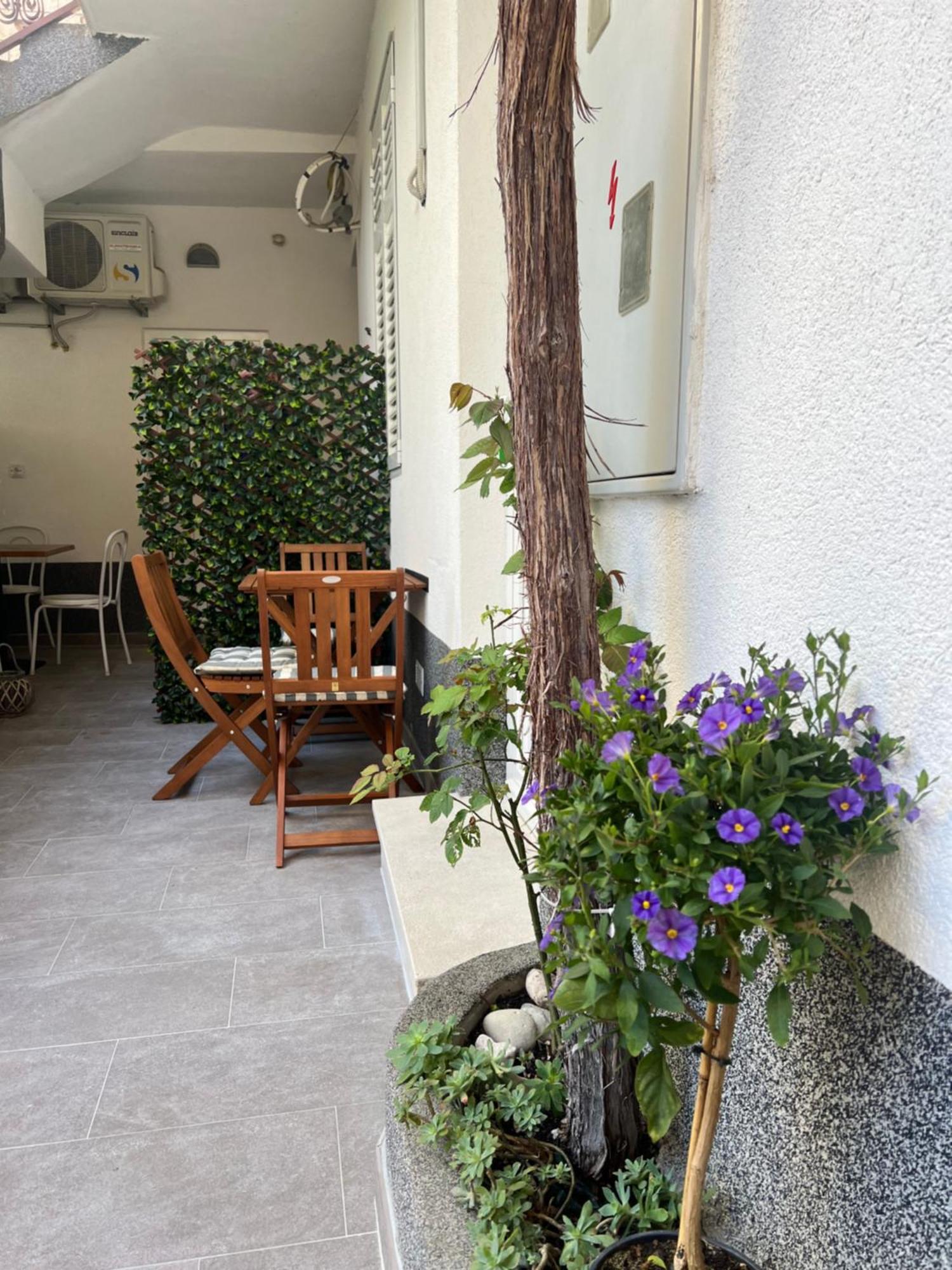 Story Appartement Baška Voda Buitenkant foto